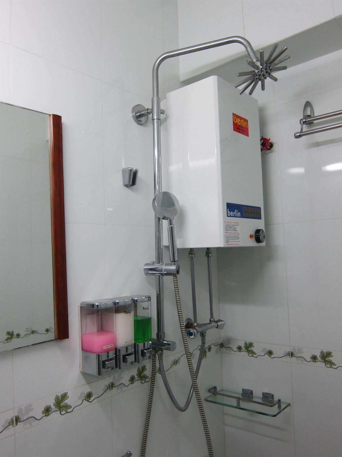 Guangdong Guest House ฮ่องกง ภายนอก รูปภาพ